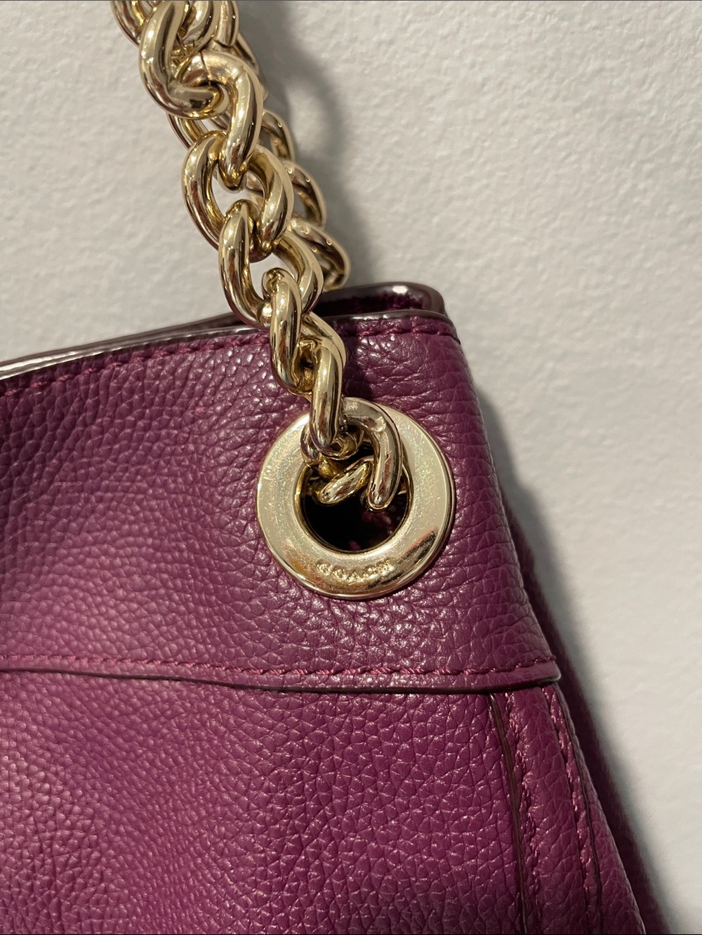 Coach Turnlock Edie Purse Pebbled Leather Shoulder Bag in Plum w/ Gold Hardware - Picture 5 of 16